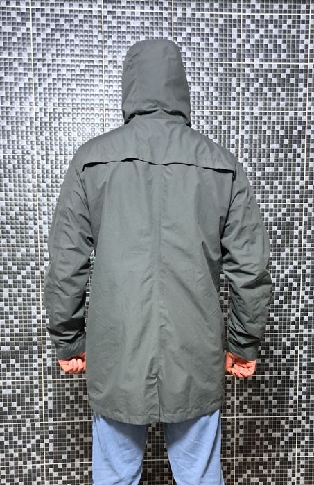 Продам тонкую куртку