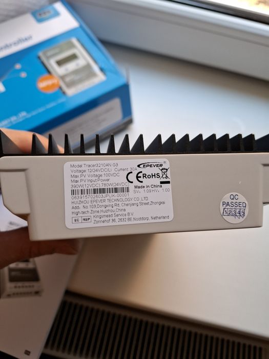 Vînd controler solare 12-24-36-48v/60A