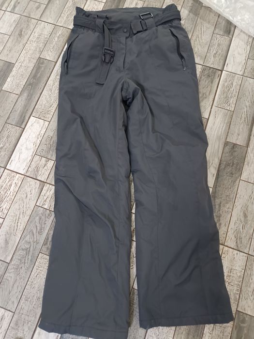 Combinezoane ski ,geci pantaloni la preturi mici