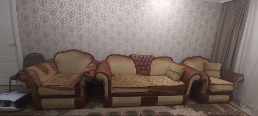 Отдам даром диван