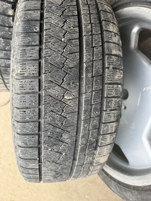 Продам  комплект резины 225/45/18