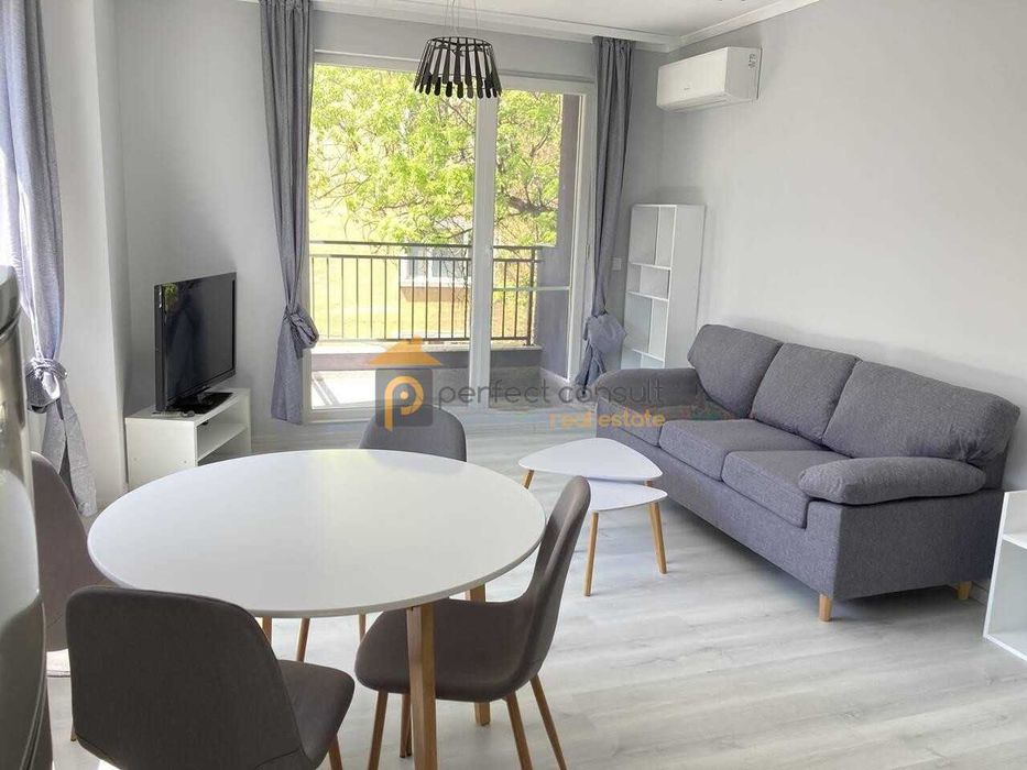 Дава се под наем Двустаен апартамент в Пловдив, Център - 65 кв.м за 475 € - Снимка #2