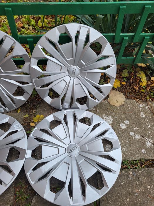 Тасове 17ки оригинални за Ауди