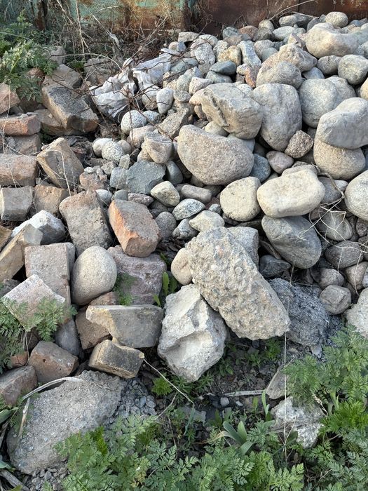 Отдам даром грунт / бетон