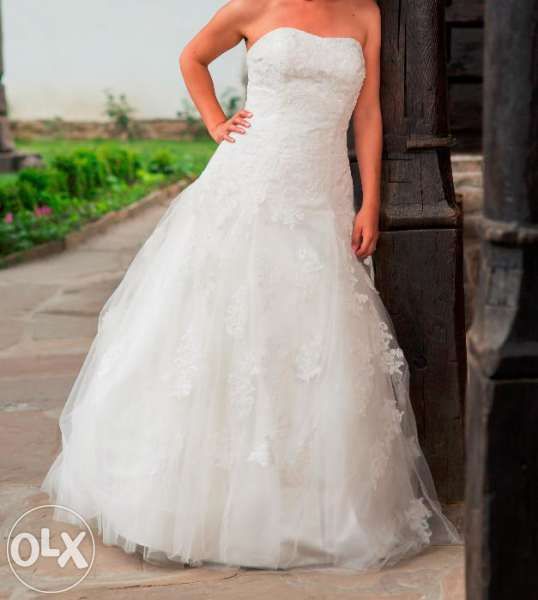 Сватбена/булчинска рокля с дантела