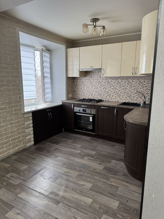 Продам квартиру 3ех комнатную