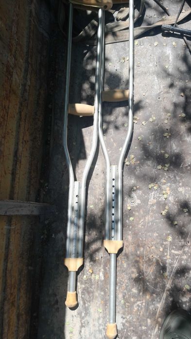 Костыли подмышечные