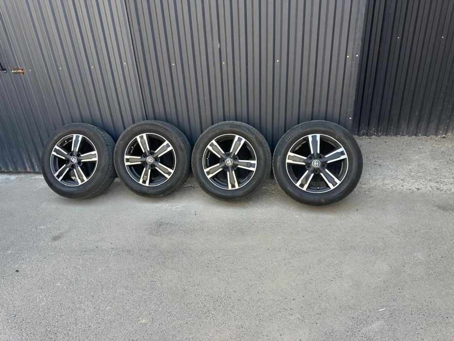 Продам Шины летние с дисками 215/65/16