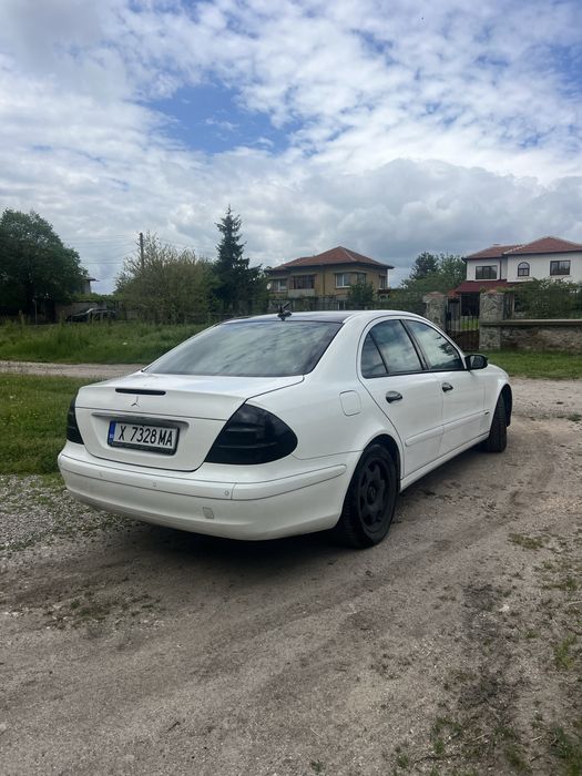 Mercedes-Benz E 220