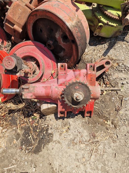 Grup reductor coroana pinion  carcasa  presa  balotiera   Fahr   20