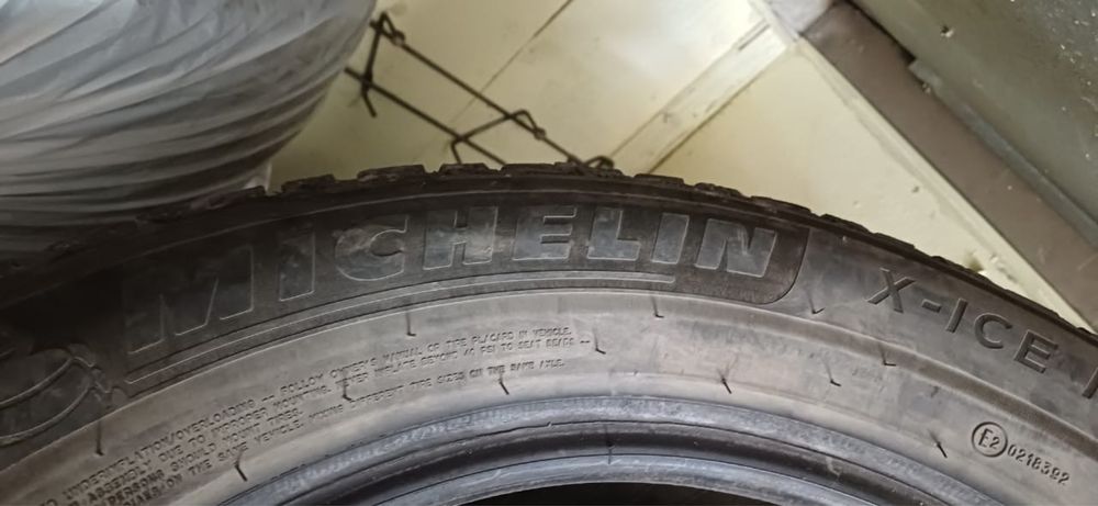 Продам зимние шины р19