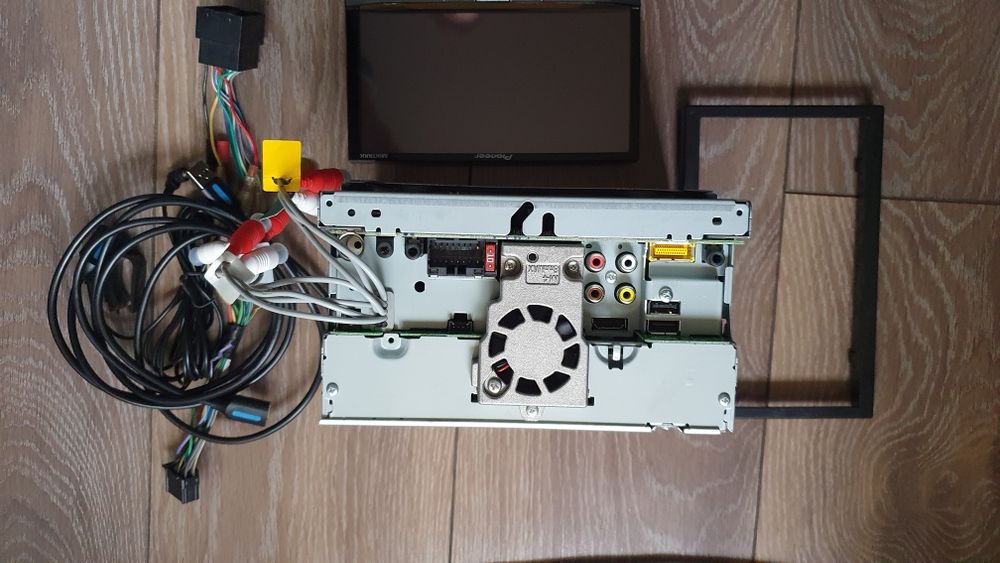 Мултимедия Pioneer AVH-X8700BT CarPlay  android auto