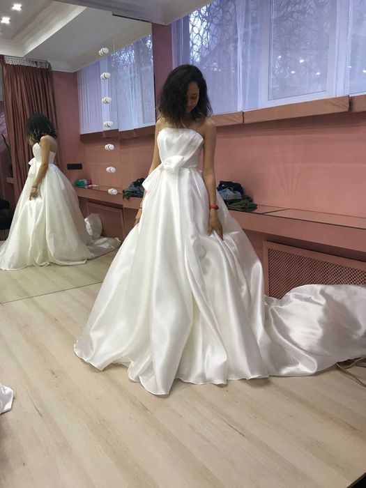 Свадебное атласное платье-трансформер