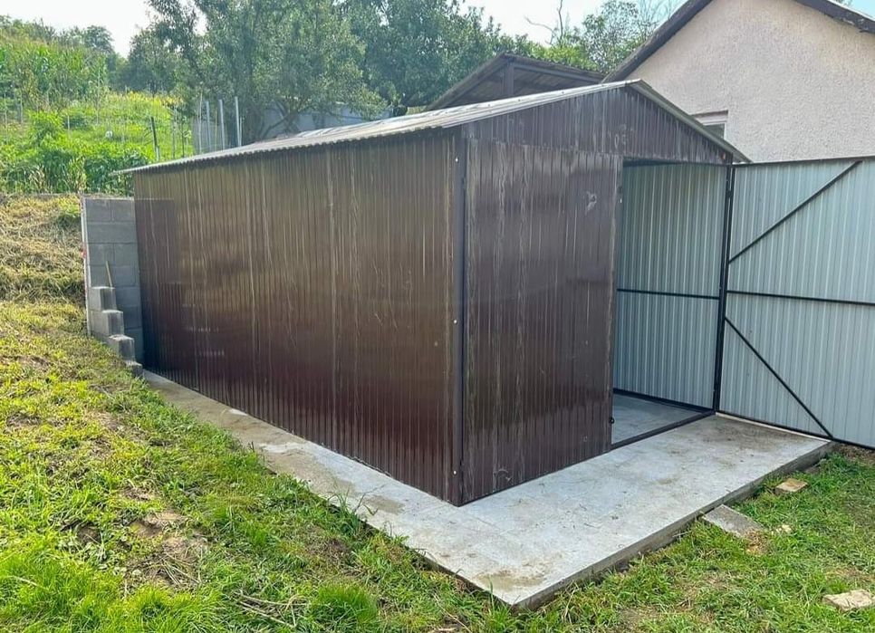 Vând Costrucția pentru depozitare sau garaj