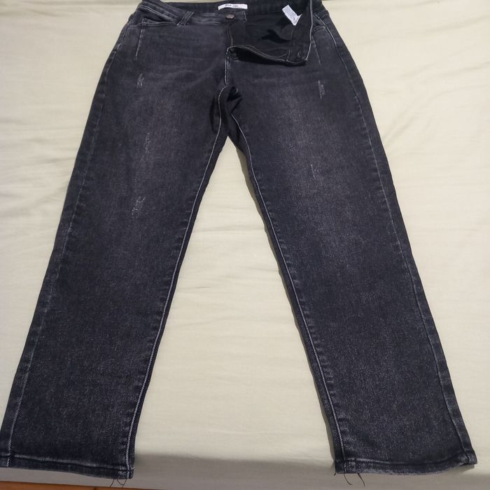 Pantaloni blugi negri pentru femei