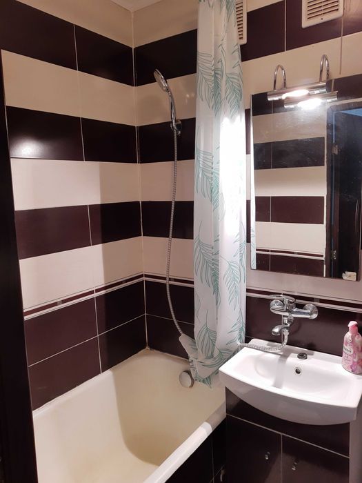 Proprietar inchiriez apartament cu doua camere