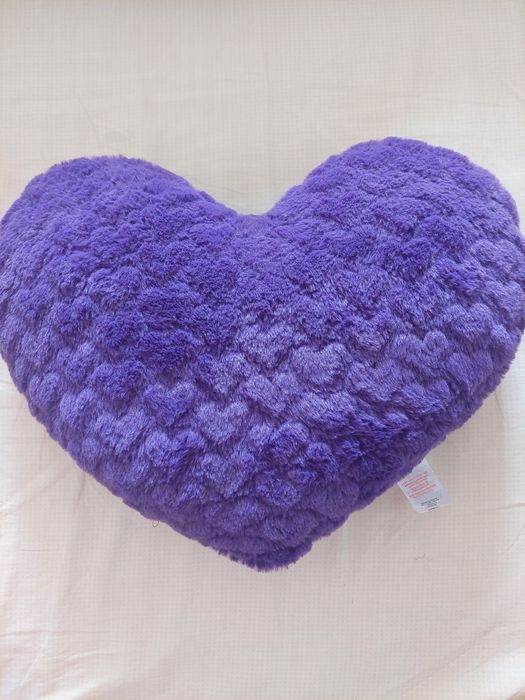 Perina in forma de inima