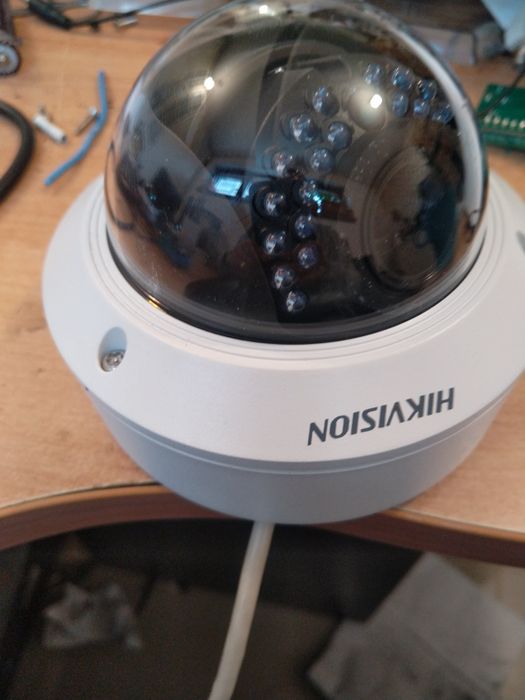 Camera video IP dome  2mp utilizată 10 buc