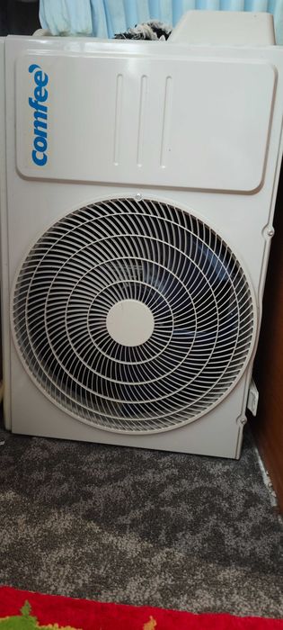 Aer Conditionat Comfee Maestrale by Mideea 12000 btu,