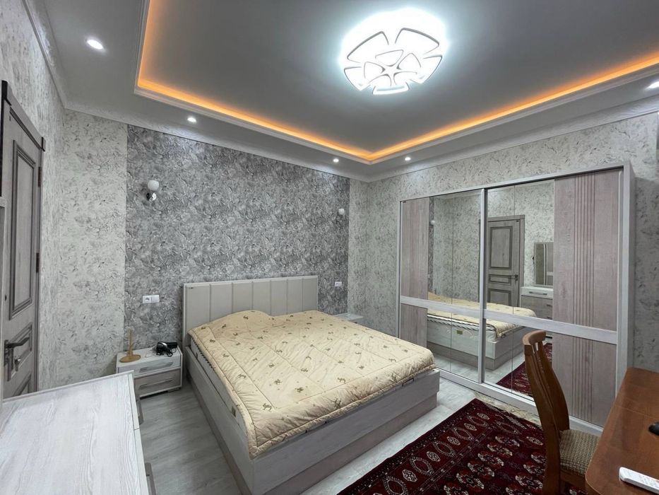 Академ городокда 1,4 сотокли коттедж сотилади