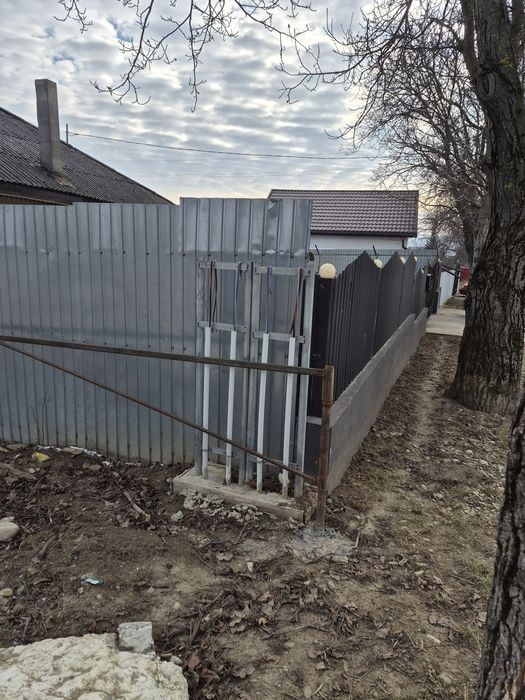 5900m2 teren+ curent