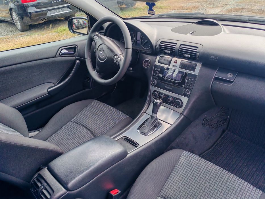 Mercedes Benz C 180 1.8 benzina 2007 cash sau rate