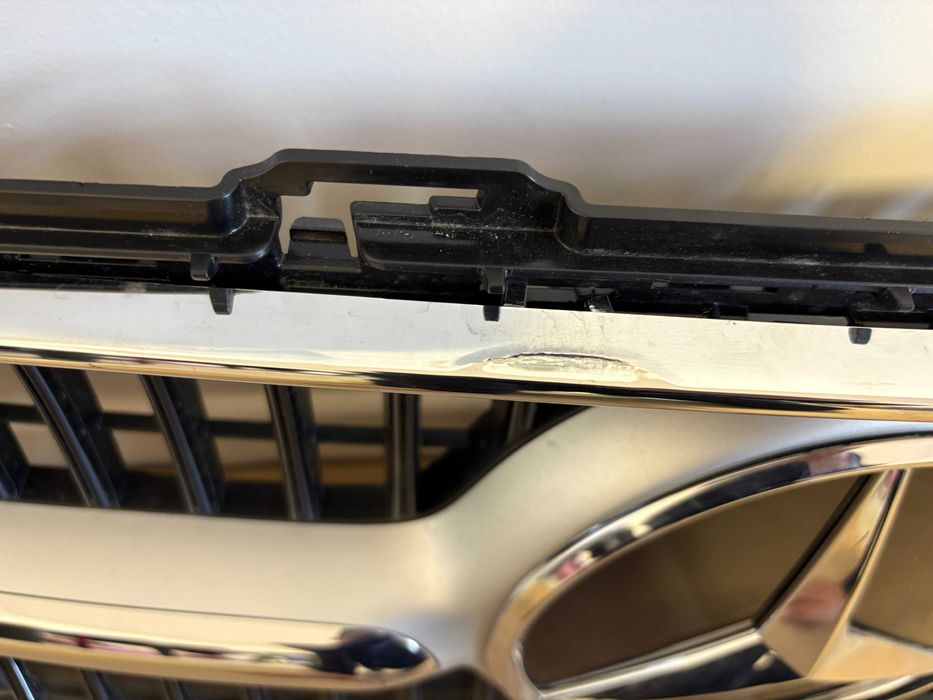 Grila radiator cu emblema Mercedes C class W206 dupa 2021 A2068883800