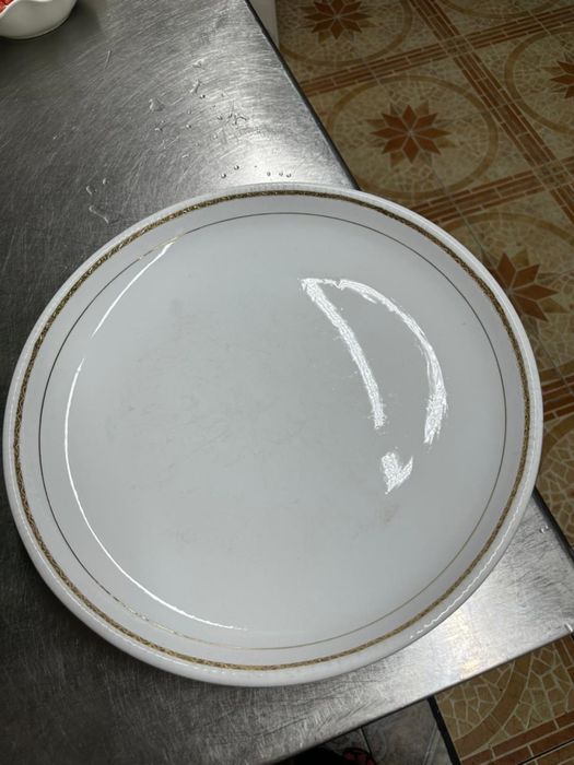 Продам тарелки б/у