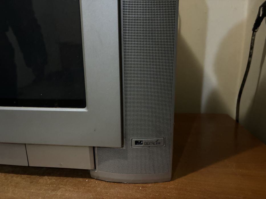 Продам телевизор lg