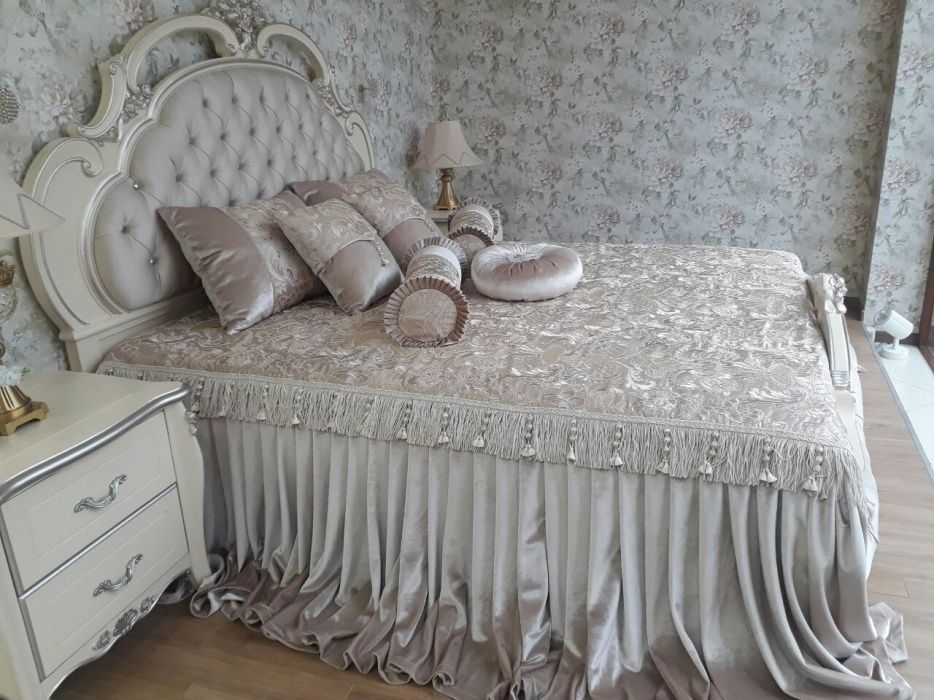 Шью покрывало на заказ из ткани заказчика. Качественно.