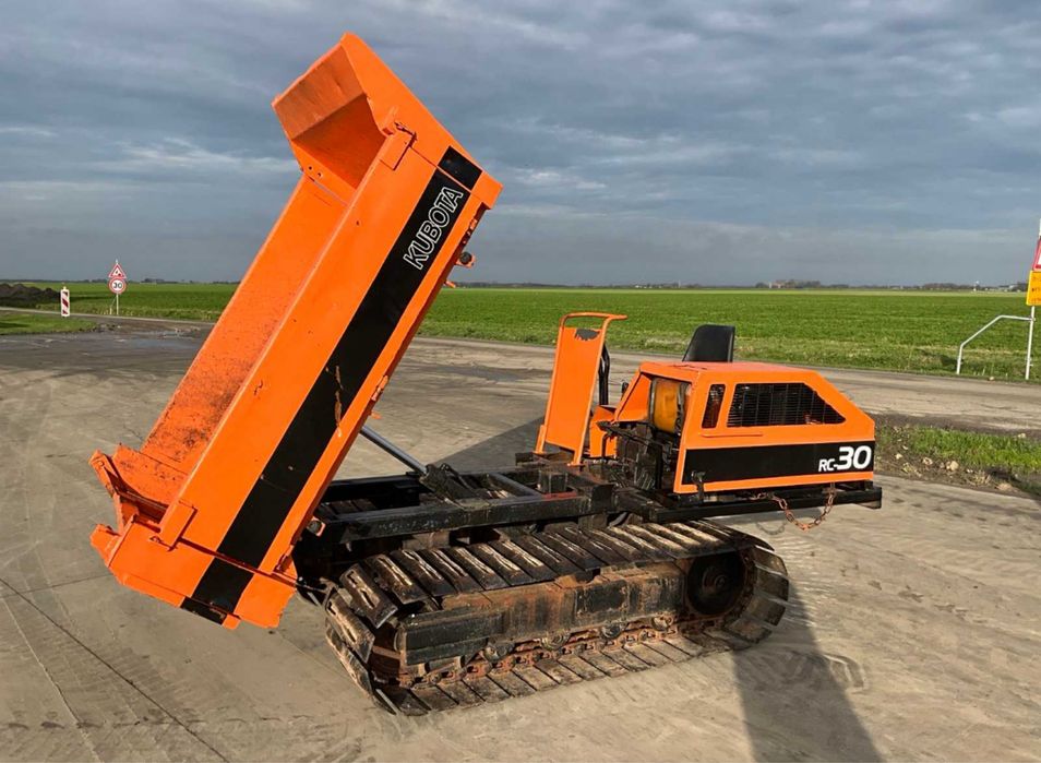 Basculanta pe senile Kubota RC30 Diesel
