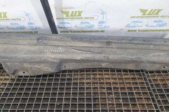 Scut lateral stanga Volkswagen VW Touareg generatia 2 7P  [din 2010 pana  2014] seria