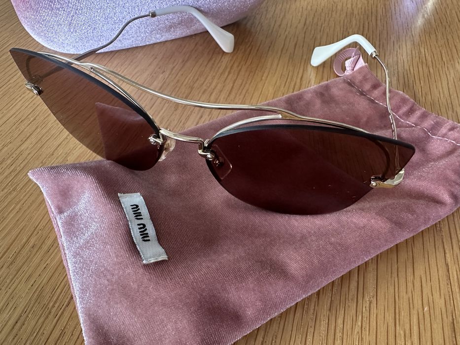 Слънчеви очилаMiu Miu