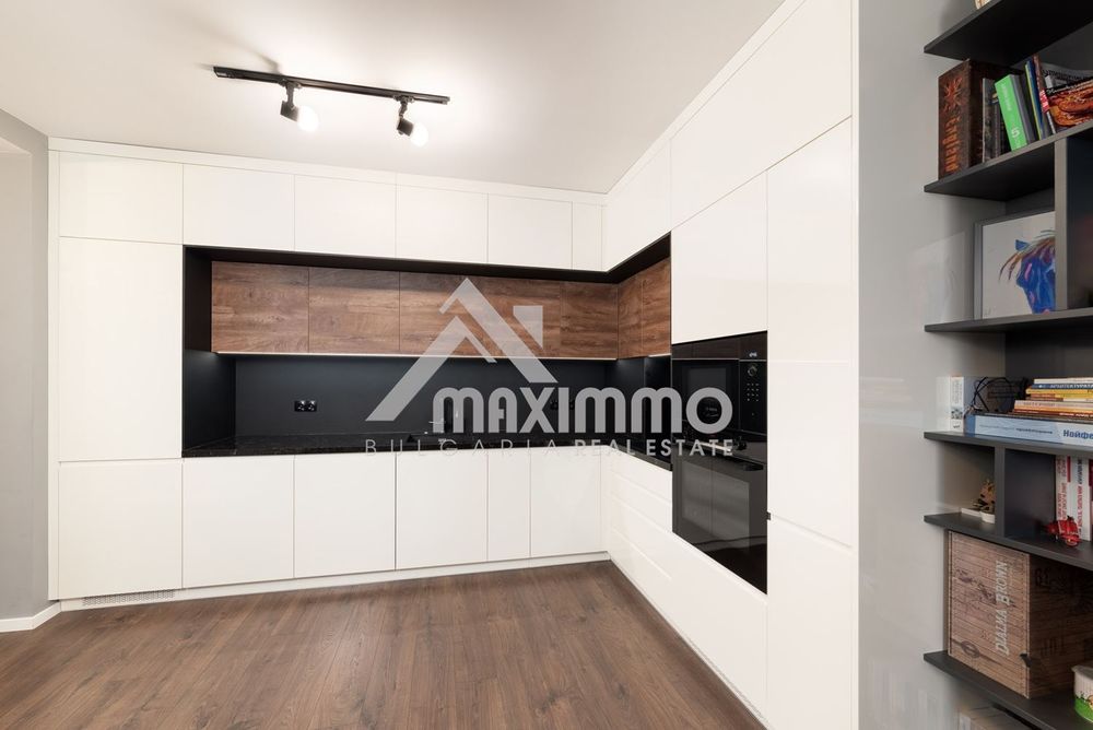 Продава се Тристаен апартамент в Варна, Трошево - 105 кв.м за 2553 €/кв.м - Снимка #3