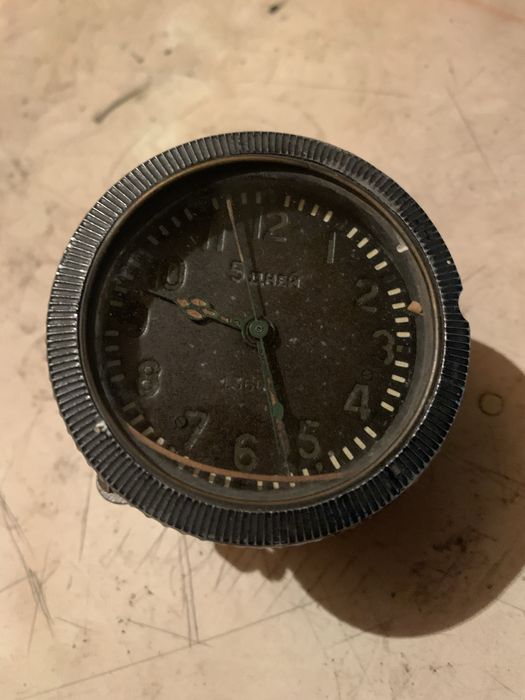 Часы танковые на ходу