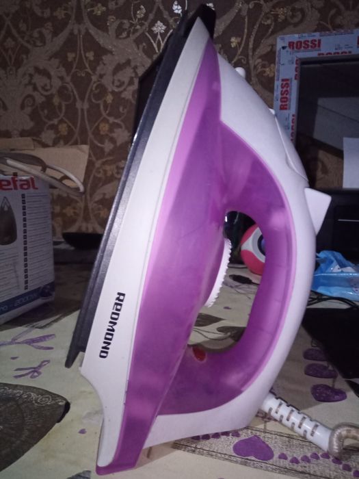 Утюг Redmond б/у