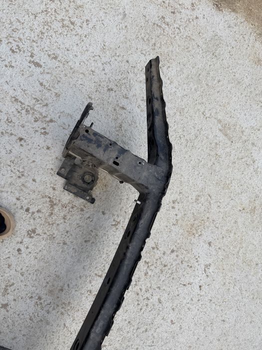 Armatura bara fata Gle A167