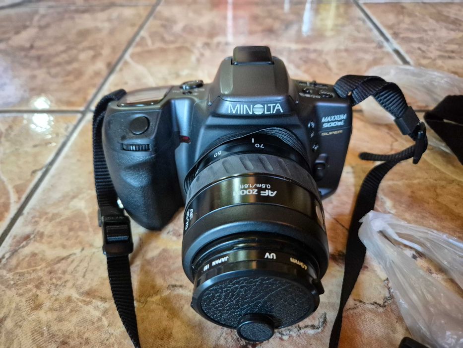 Vând aparat foto Minolta