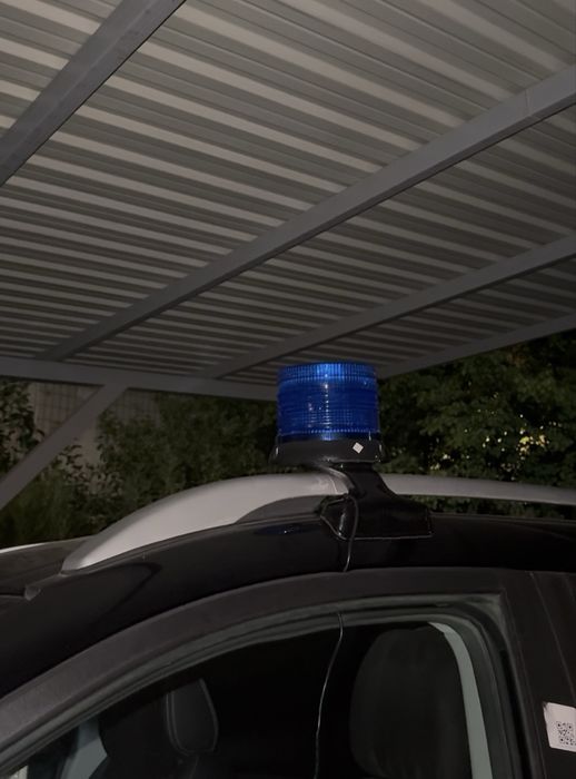 Мигалка на кранштейне магнит  оперотивная AMR