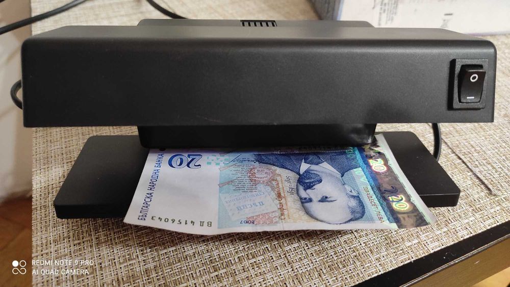 Детектор за пари нов