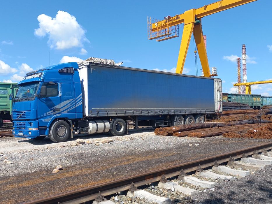 Грузоперевозки фуры