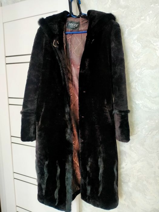 Продам шубу темно-коричн