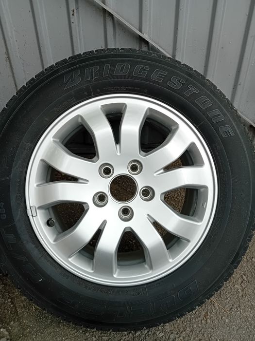 Гума с джанта за Хонда црв