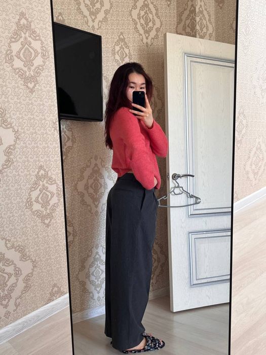 Серые брюки uniqlo