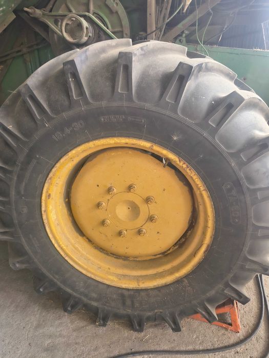 Vând piese Combina John Deere 960,stare foarte buna