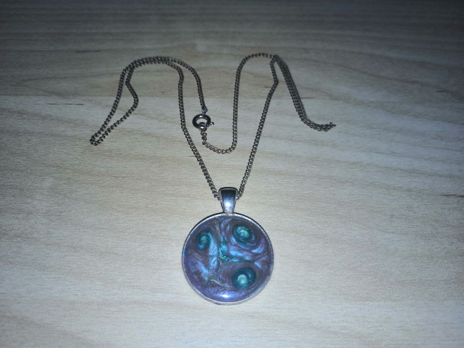 De vanzare lantisoare  dragute