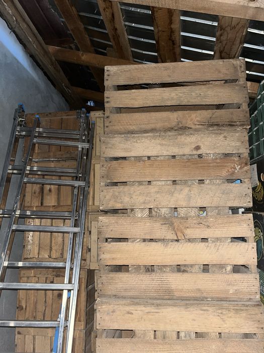 Lazi lemn pentru mere