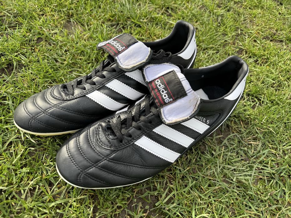 Ghete de forbal adidas 42