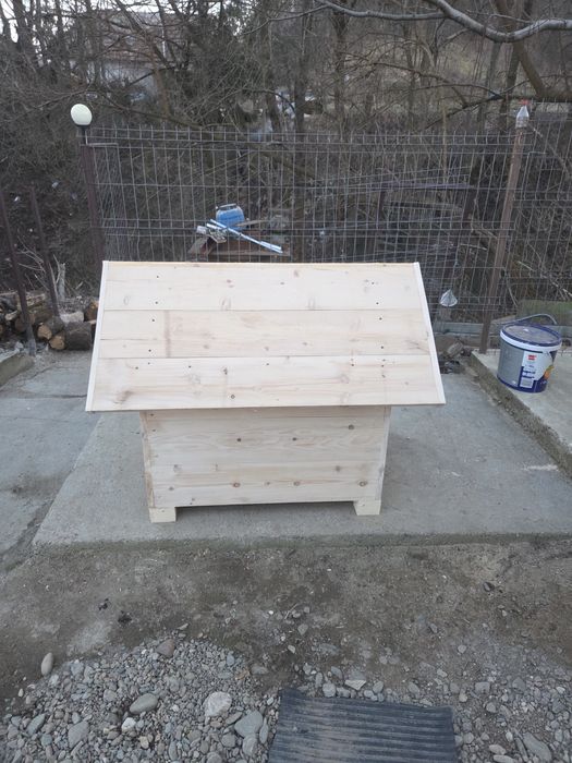 Cotețe câini la comandă