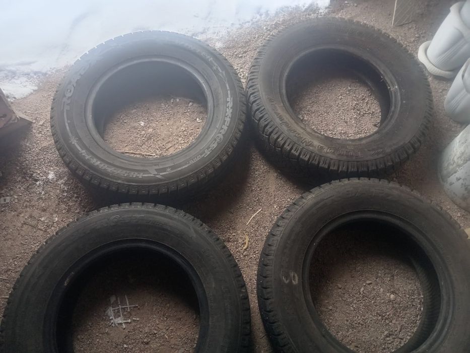 Шины б/у в отличном состоянии